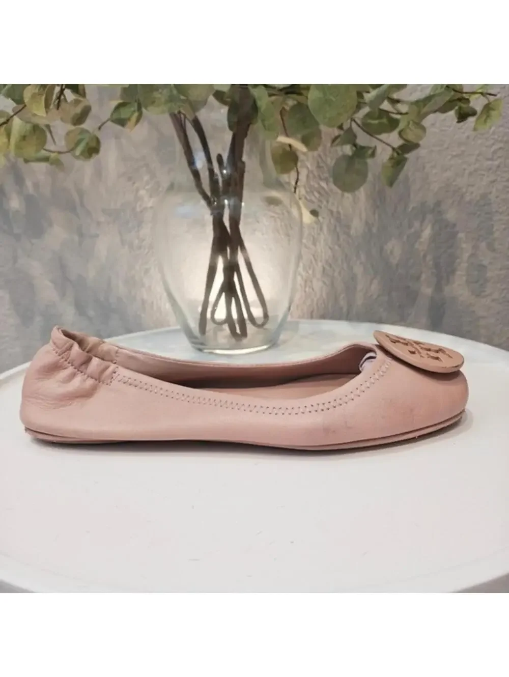 Tory Burch Minnie Travel Ballet Flat Peach Light Beige Metal Logo 8.5 Excellent